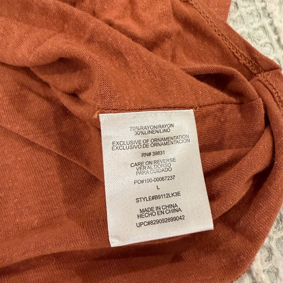 Democracy Blouse Womens Large Rust Orange V Neck Sparkly Flowy Rayon Linen - Picture 5 of 7